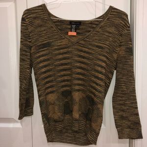 BCBG MAXAZRIA 3/4 sleeve sweater